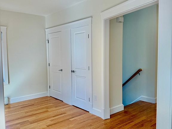 5th image of 145 Winsor Ave #2