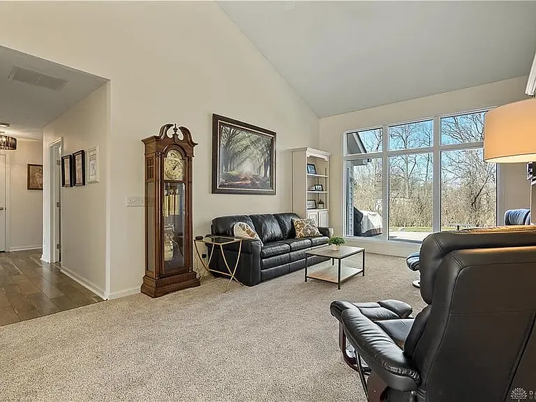 42 Patton Dr — Photo 4