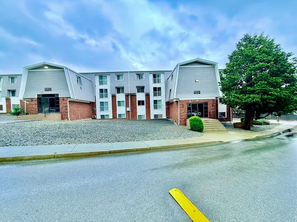 300 Smithfield Rd APT 5-49, North Providence, RI 02904