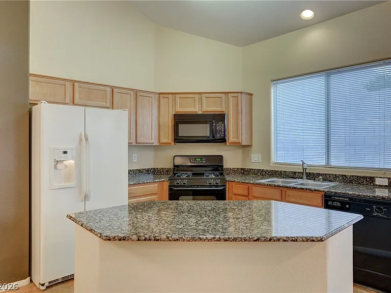 9540 Gibbon Ave — Photo 13