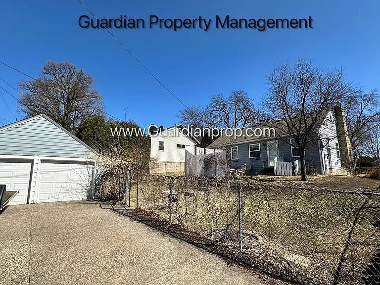 2748 Vernon Ave S — Photo 15