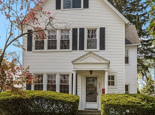 1517 Maple Ave, Wilmette, IL 60091