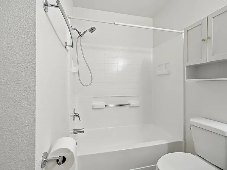 426 Cherry Ln #H — Photo 17