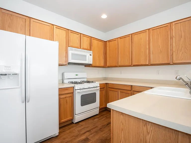 4184 Swept Plains St — Photo 8