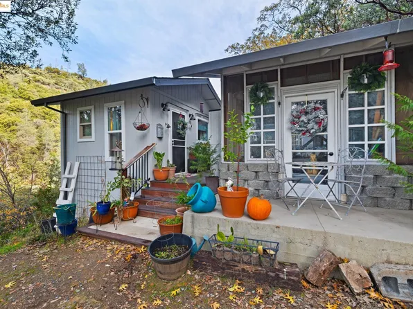 22852 Four Wheel Dr, Columbia, CA 95370