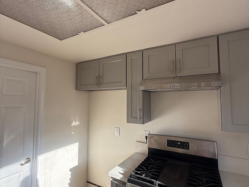 1st image of 8321 Burnet Ave Unit 3