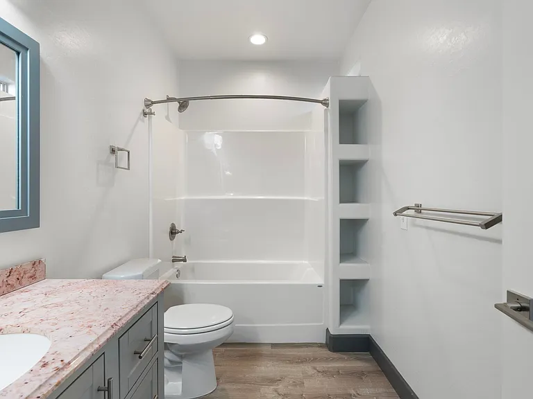 521 E Mission Ln #1 — Photo 10