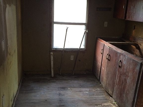 2nd image of 2610 N Tarragona St