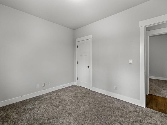 5th image of 16532 Pine Creek Dr