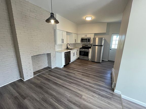 2nd image of 122 Philip St Floor 2
