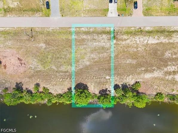 2912 NE 1st Pl, Cape Coral, FL 33909