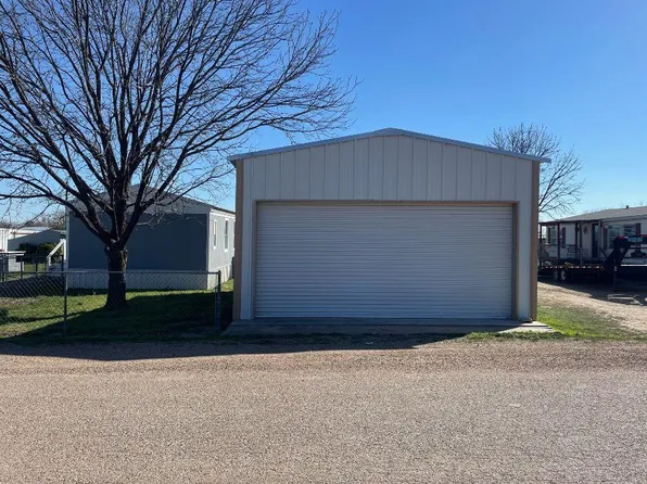 10417 Wheatland Dr, San Angelo, TX 76901