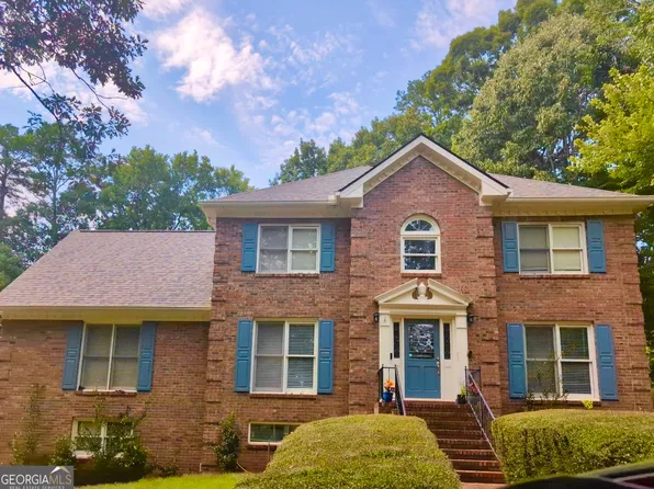210 Hanarry Dr, Lawrenceville, GA 30046