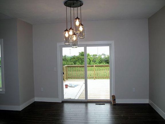 5th image of 3908 Stover Ave