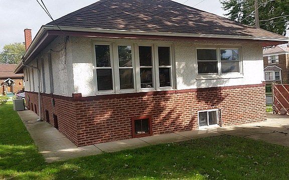 2nd image of 12258 Irving Ave