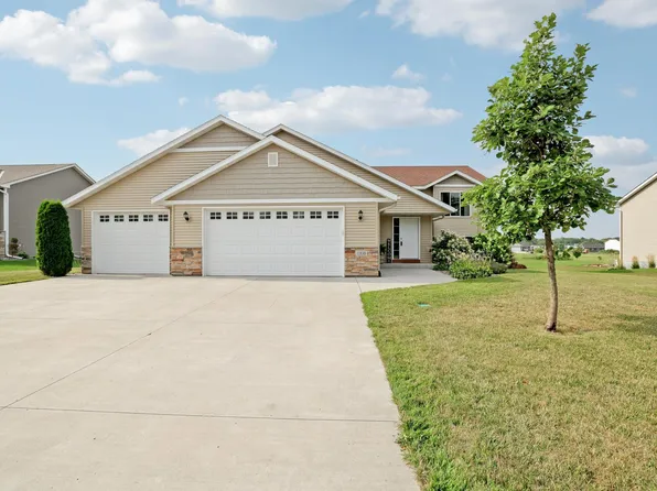 1108 Mulberry Ave NE, Montgomery, MN 56069