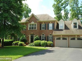 1146 Round Pebble Ln, Reston, VA 20194