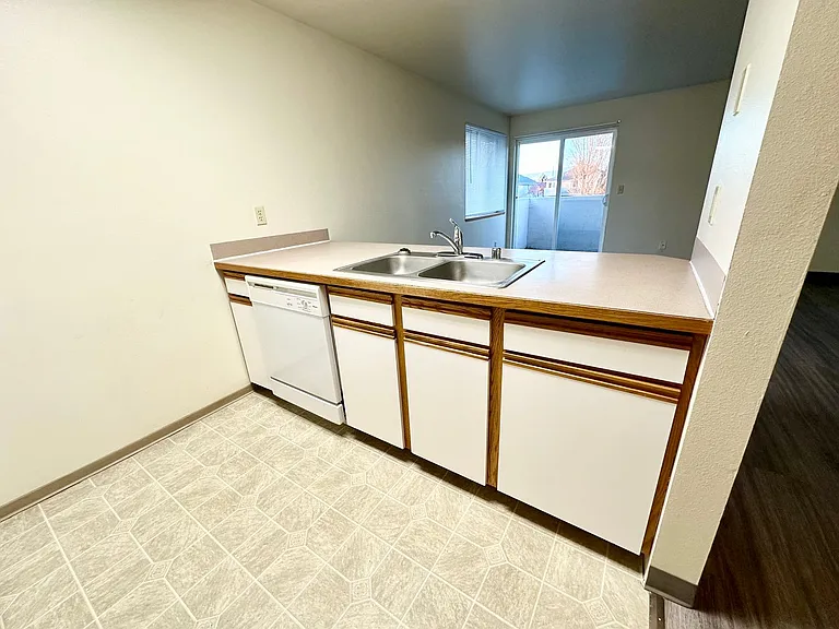 904 Juniper Ave — Photo 33