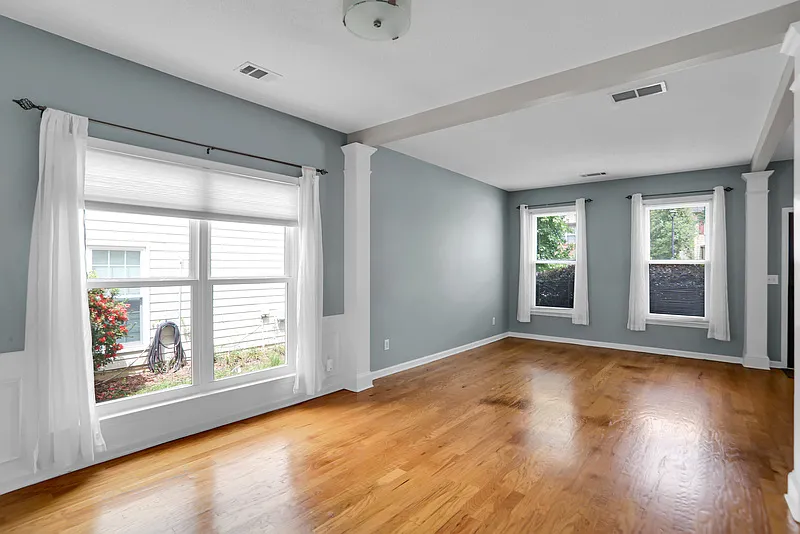 3 bed, 2.5 bath, 1908 sqft, $2,700 — Photo 4