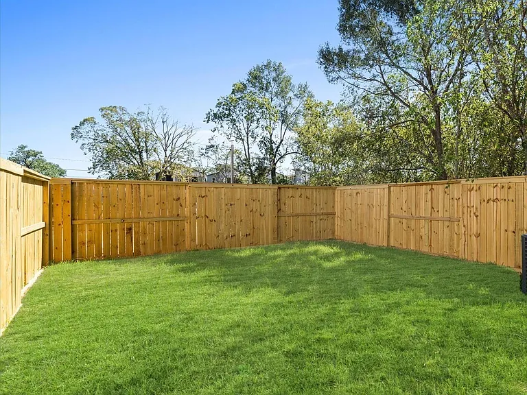 6733 Peerless St — Photo 22