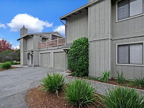 3rd image of 3054 Willowbrook Ln