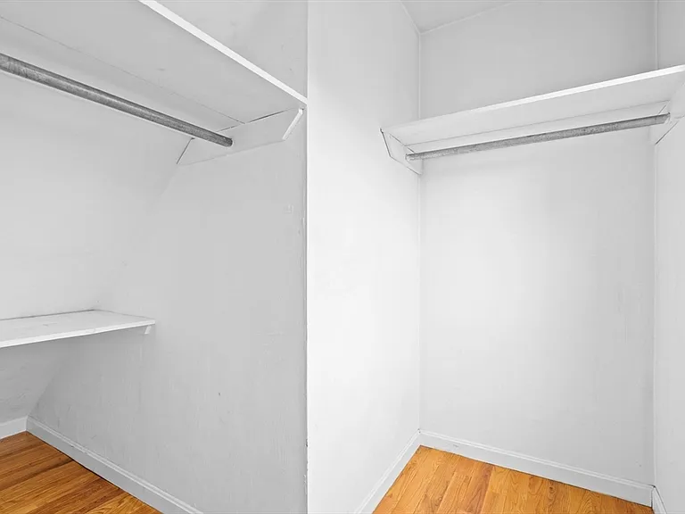 8 Walnut St #2 — Photo 6