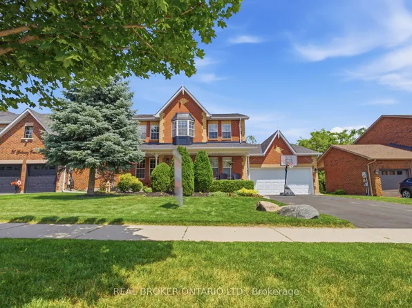 38 Galloway Cres, Uxbridge, ON L9P 1W8