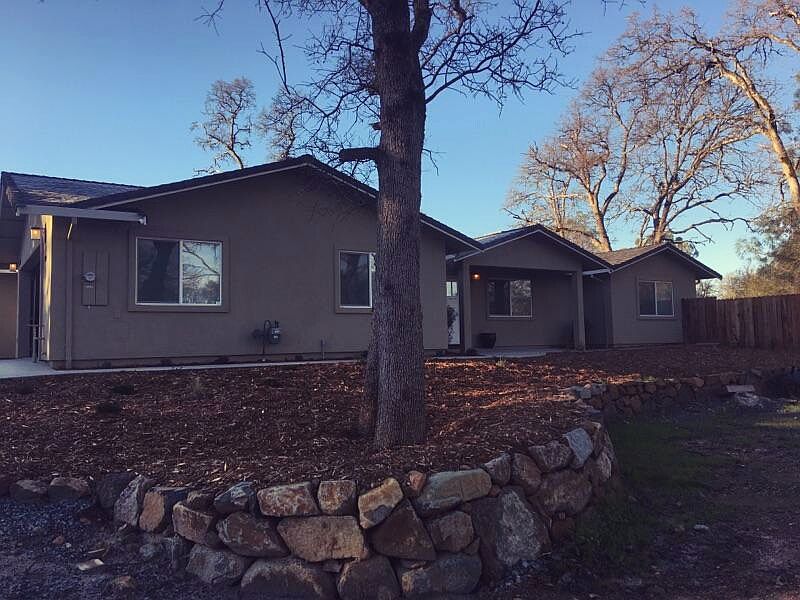 1st image of 1709 Lilac Ln