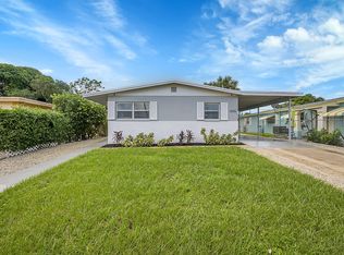 1055 W 26th St, Riviera Beach, FL 33404