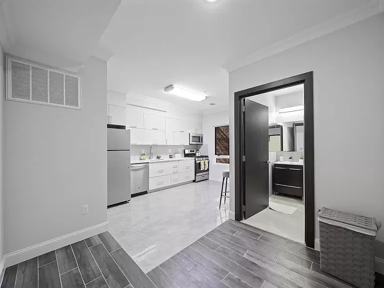 188 Kensington Ave #5B — Photo 1