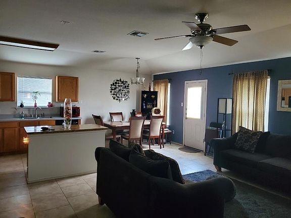 3rd image of 305 Decker Dr