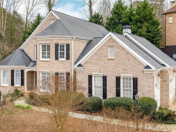 4th image of 301 Quiet Hill Ln