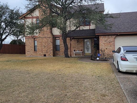 2nd image of 703 Skyline Dr