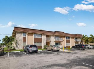 5575 SW 77th Ct APT 201B, Miami, FL 33155