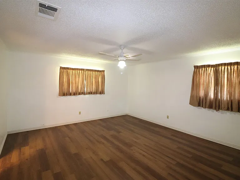 3420 Willowcrest Dr — Photo 13