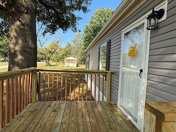 4th image of 209 E Cedar St