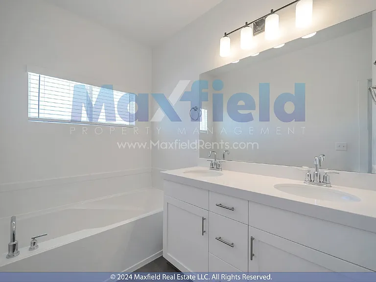 1598 N 1950 E — Photo 13