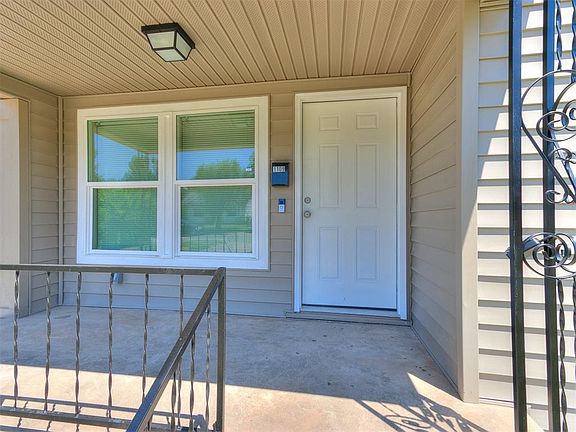 4th image of 1109 SW 37th St