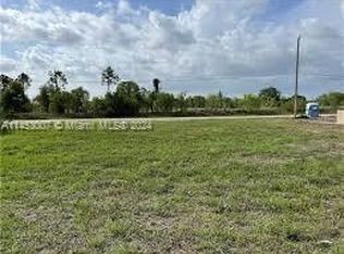 16 NW 29th St, Cape Coral, FL 33993