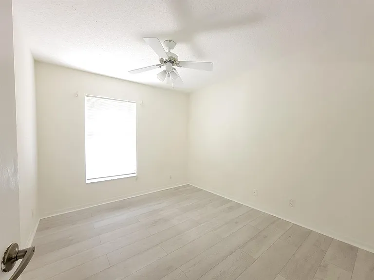 3041 Casa Rio Ct — Photo 16