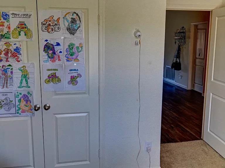 741 Windsor Ct — Photo 17