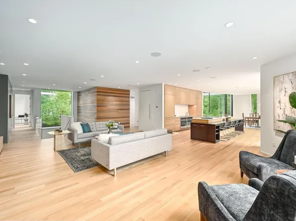2115 Highland DRIVE, Elm Grove, WI 53122