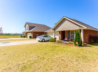 101 Olde Dogwood Trl, Decatur, AL 35603