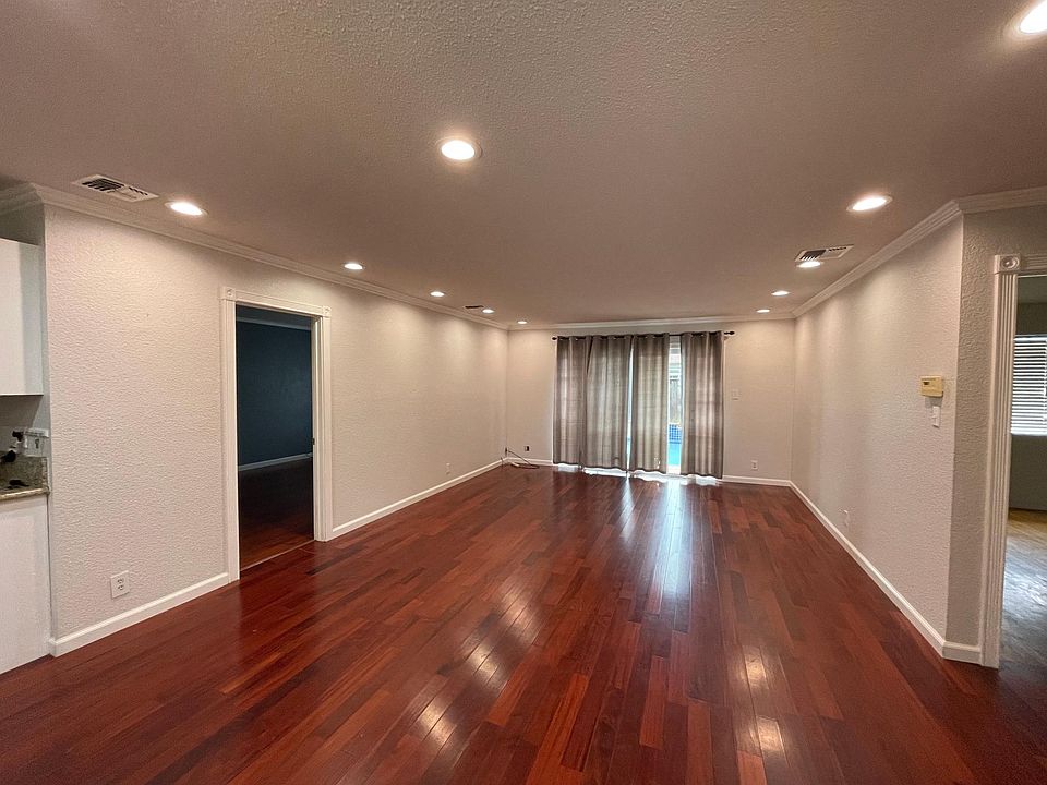 2nd image of 33397 14th St