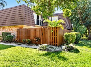 3911 Carolina Dr, Lake Worth, FL 33461