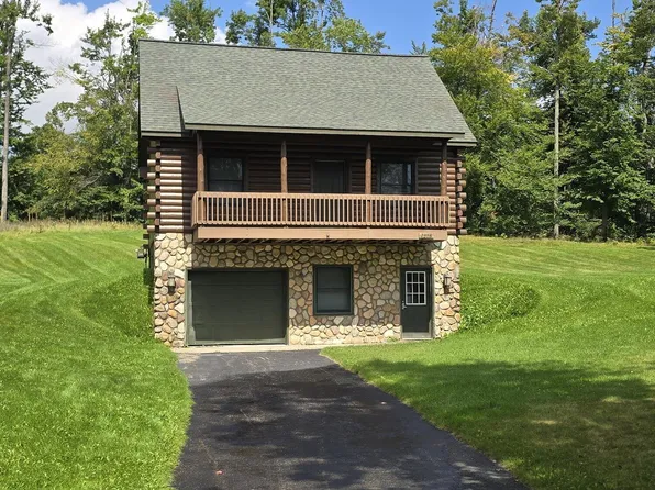 2378 Beaver Creek Dr, Gaylord, MI 49735