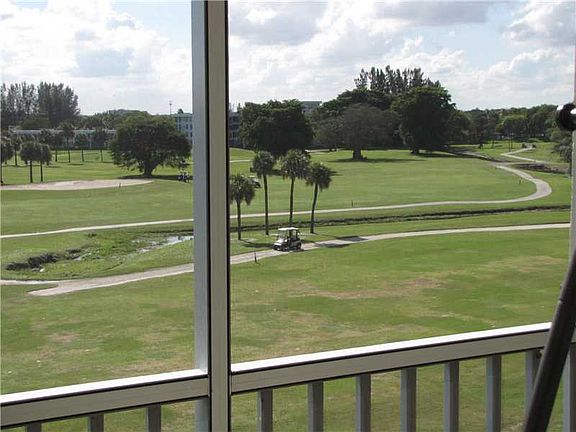 3rd image of 2950 N Palm Aire Dr APT 406