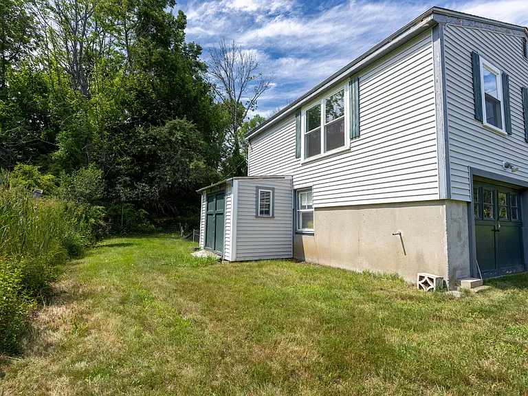 442 Haley Rd — Photo 3