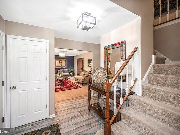 3rd image of 7934 Saint George Ct
