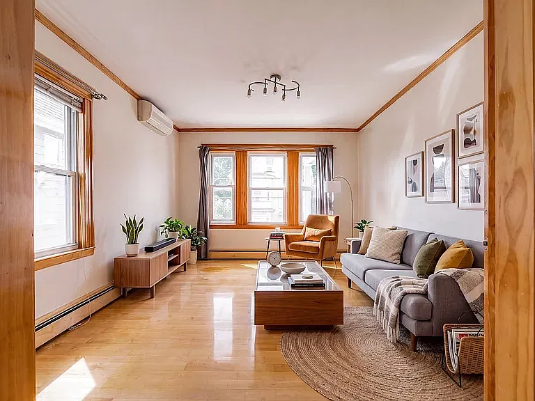 59 Court St #2M